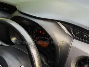 Toyota Vitz 2015