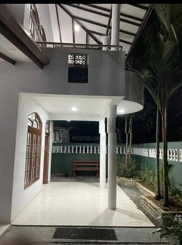 MEEGODA : 4-BEDROOM (16-PERCH) 2-STOREY HOUSE FOR SALE