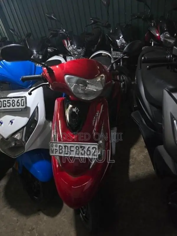 TVS Scooty Zest 2016