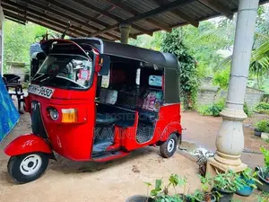 Bajaj RE 2011