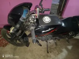 Bajaj Pulsar 180 2018