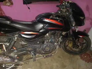 Bajaj Pulsar 180 2018