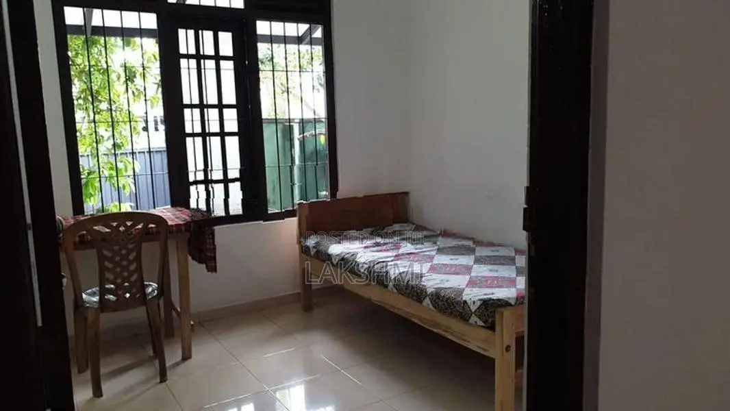 Sharing Room For Girl Malabe