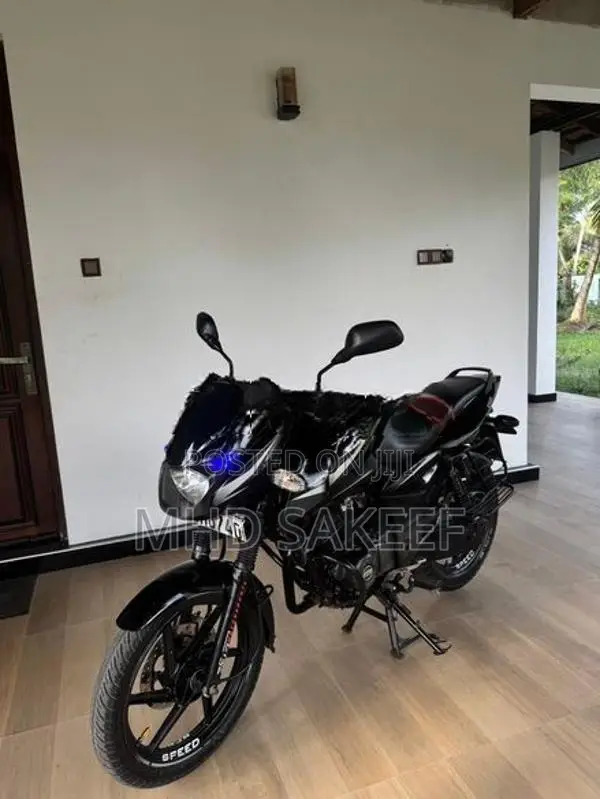 Bajaj Pulsar 150 2017