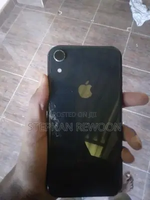 Apple iPhone XR (Used)