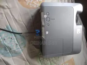 Hitachi ED-X12 3LCD Multimedia Projector