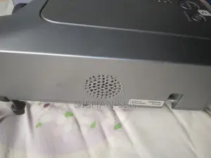 Hitachi ED-X12 3LCD Multimedia Projector