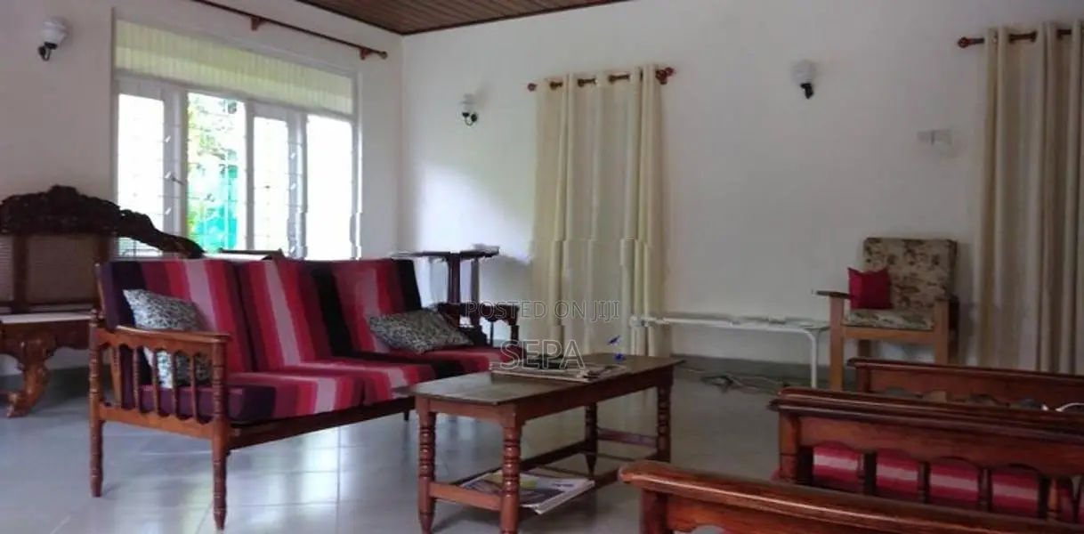 House With Land For Rent - Moronthuduwa In Bandaragama
