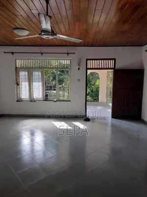 House With Land For Rent - Moronthuduwa In Bandaragama