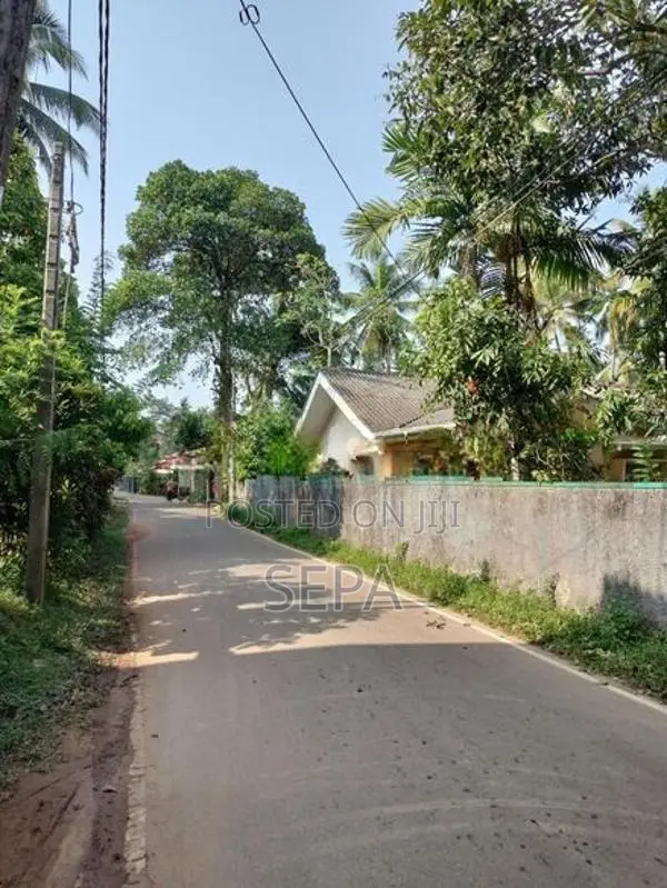 House With Land For Rent - Moronthuduwa In Bandaragama