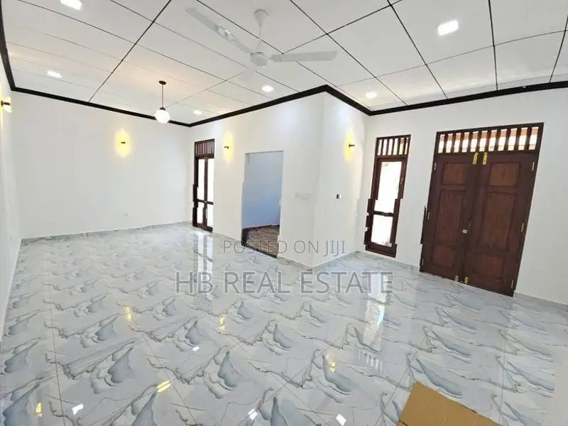 Newly Built Single Story House For Sale In Kesbewa