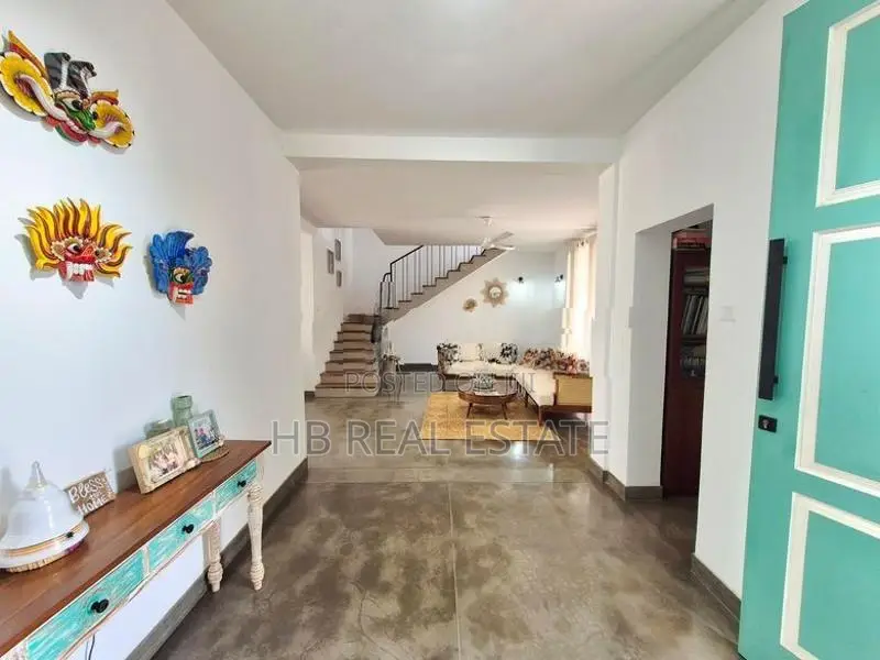 Nugegoda Architect Designed Modern Two Story House For Rent