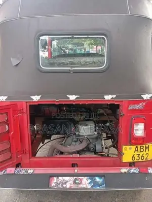 Bajaj RE 2016