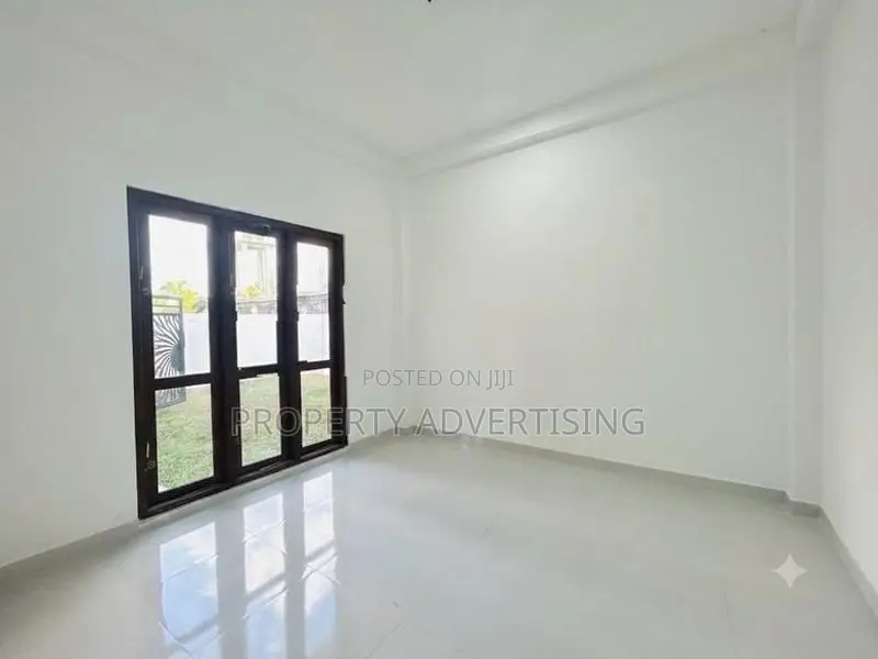 Wattala Luxury Brand New 2-Storey House for Sale (Kerawalapitiya)