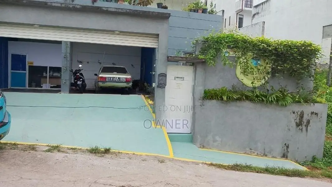 Luxury Vip Unit for Rent (Air Condition ) Makola