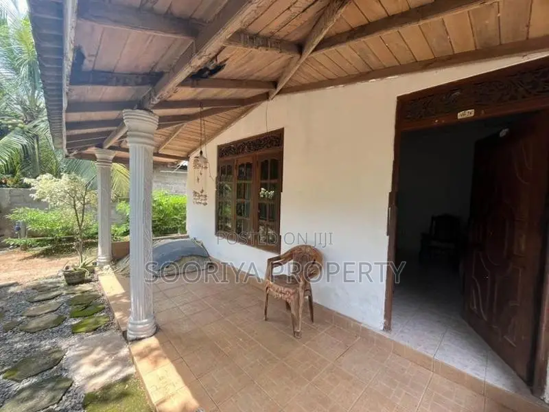Piliyandala Suwarapola Dampe House for Sale