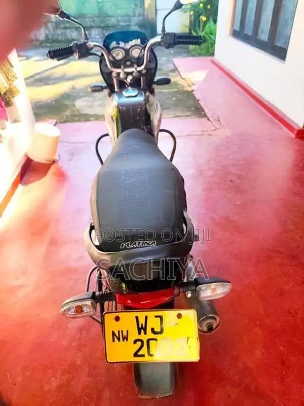 Bajaj Platina 2011