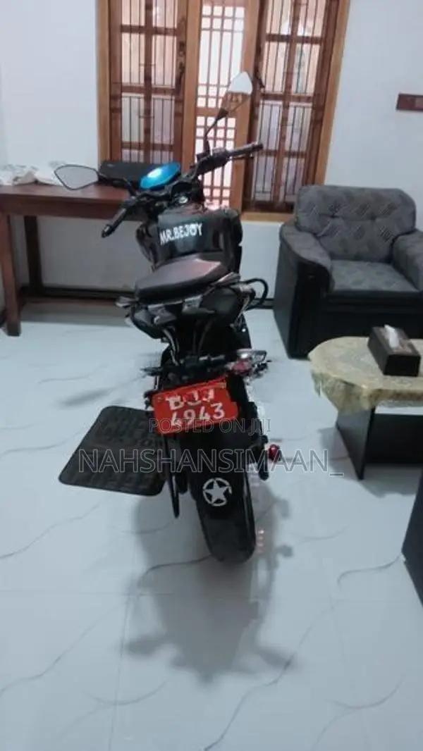 Bajaj Pulsar N160 2025