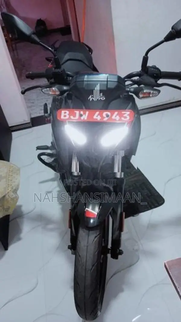 Bajaj Pulsar N160 2025