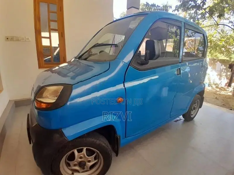 Bajaj Qute 2018