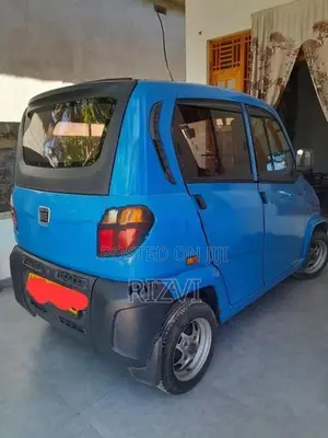Bajaj Qute 2018