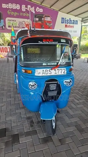 Bajaj RE 4Strok 2018