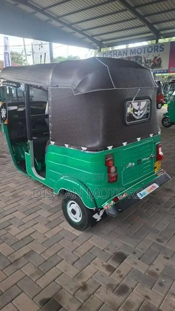 Bajaj RE 4strok 2015