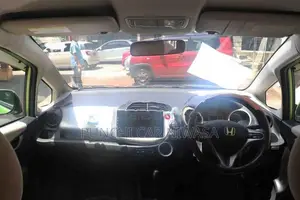 Honda Fit GP 1 2012