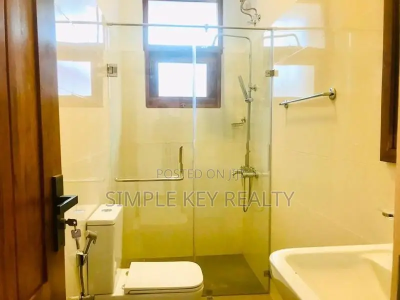 Battaramulla Pelawatta Brand New House For Rent