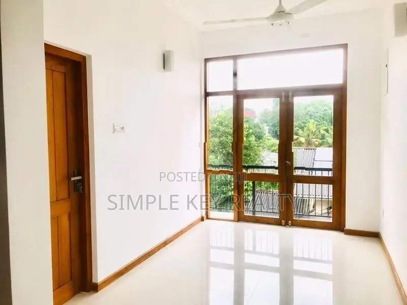 Battaramulla Pelawatta Brand New House For Rent