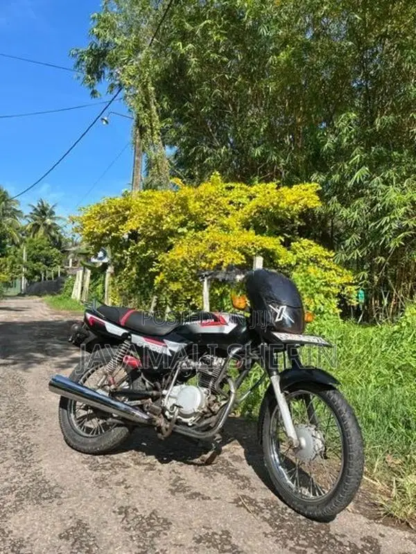 Bajaj CT100 2005