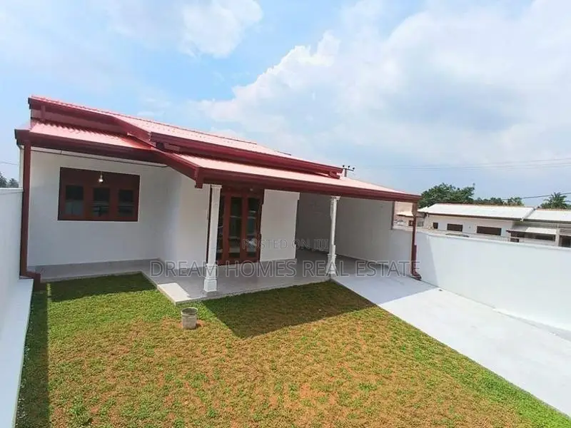 House For Sale In Kidelpitiya, Bandaragama Road – Kesbewa