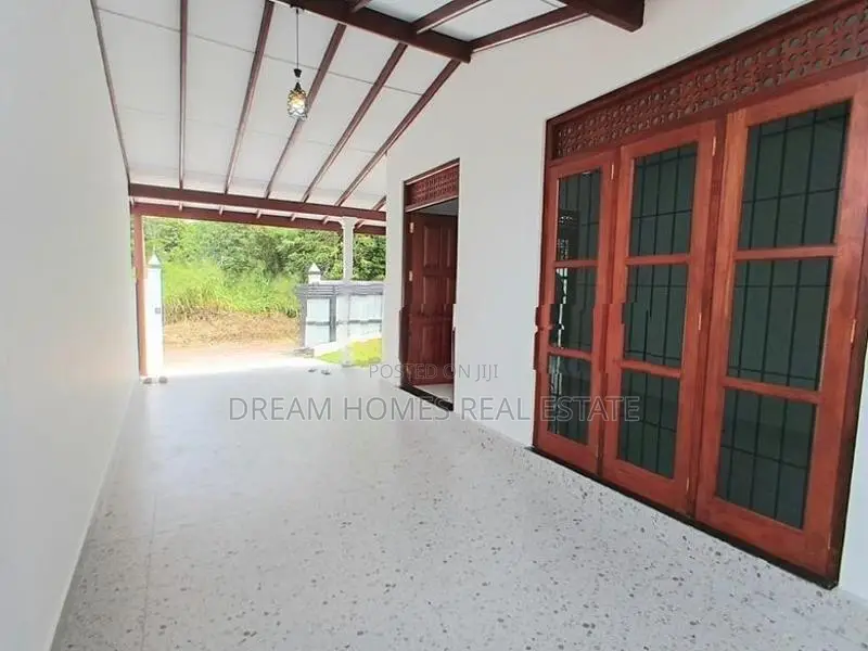 House For Sale In Kidelpitiya, Bandaragama Road – Kesbewa