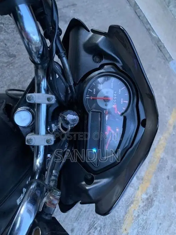Bajaj Discover 125 M 2015