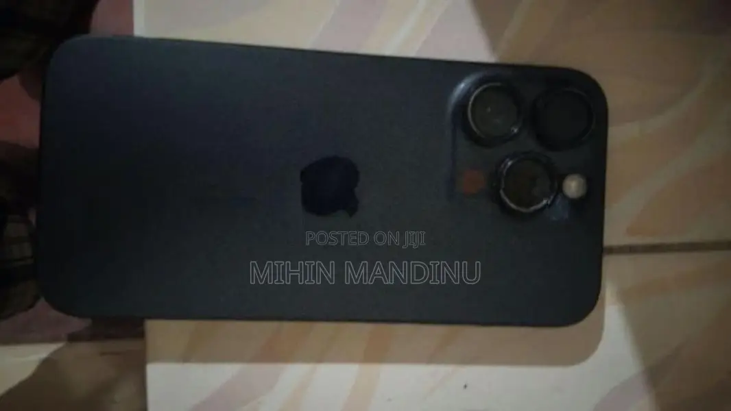 Apple iPhone 15 Pro (Used)