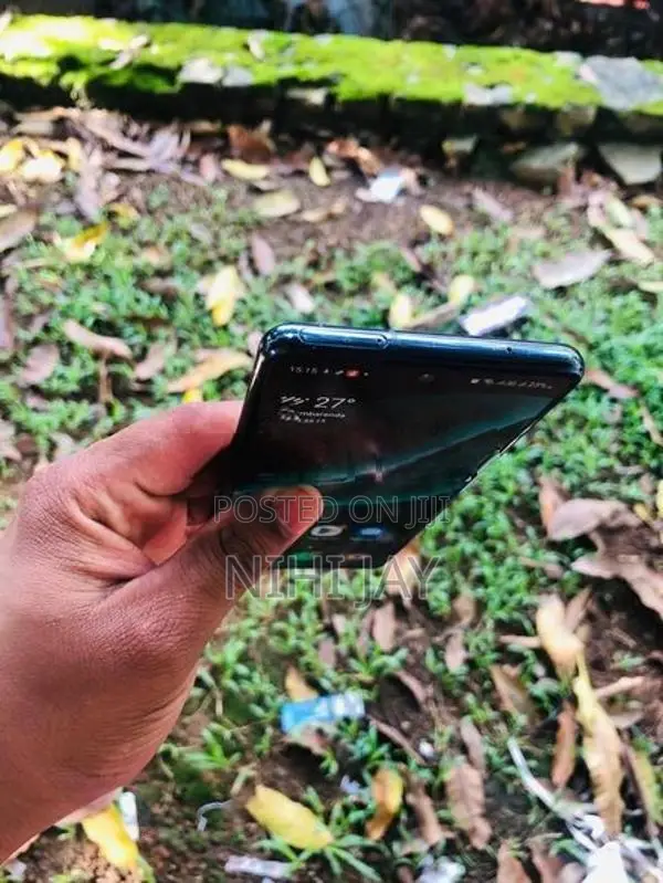 Samsung Galaxy S20FE (Used)