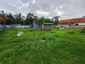 Land + Home For Sale In Batticaloa