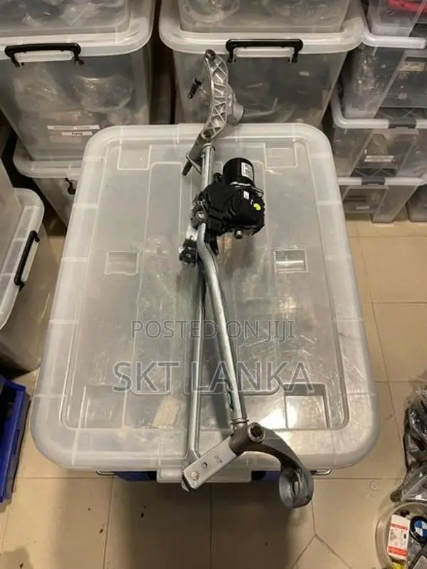Genuine Mercedes GLE300d AMG Front Windscreen Wiper Motor W167