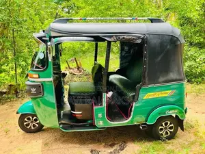 Bajaj RE 2015