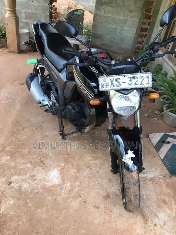 Yamaha FZS V1 2011