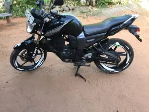 Yamaha FZS V1 2011