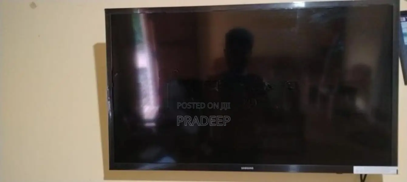 UA32T4400AR 32 Samsung Smart TV