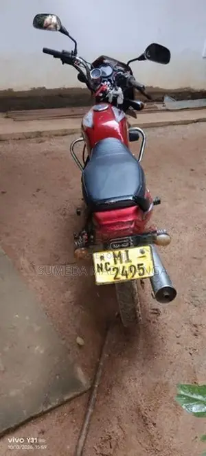 Bajaj CT100 2005