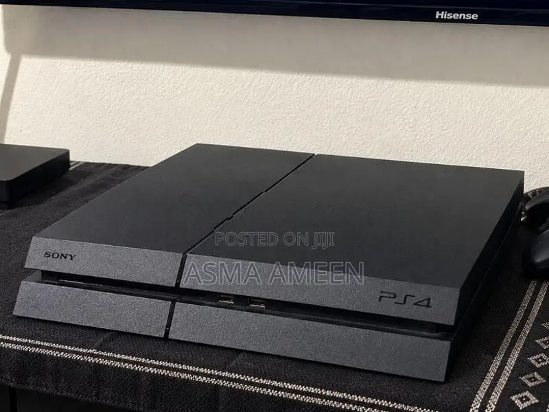 Sony PS4 500GB With Controller