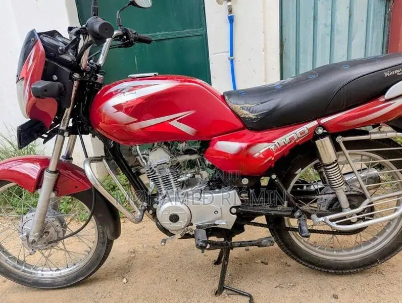 Bajaj Caliber 100 2004