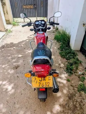 Bajaj Caliber 100 2004