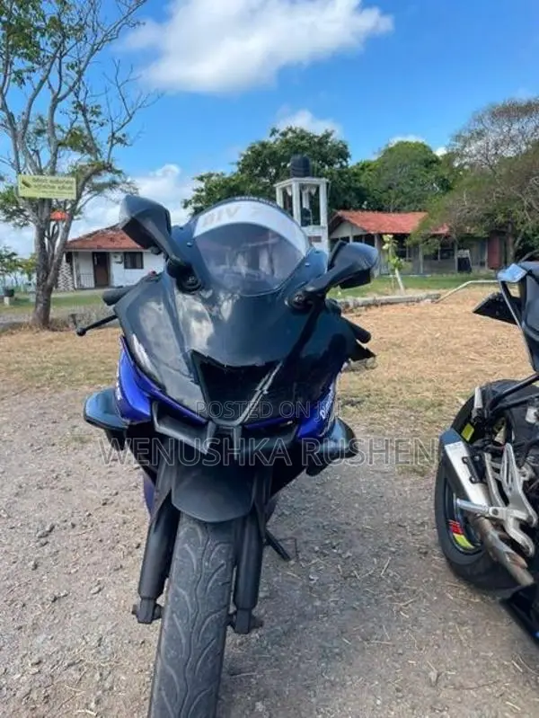 Yamaha R15 2019