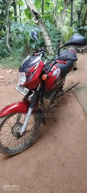 Bajaj CT100 2005