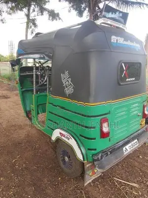 Bajaj RE 2002