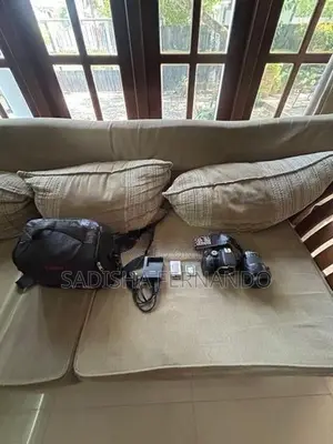 Canon 700d Dslr With 18-135 Lens